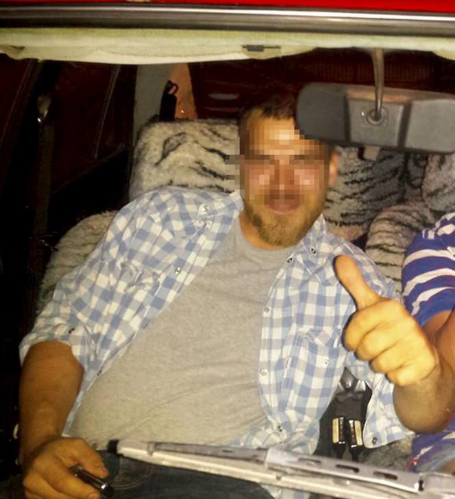 Spłonął w aucie z psem