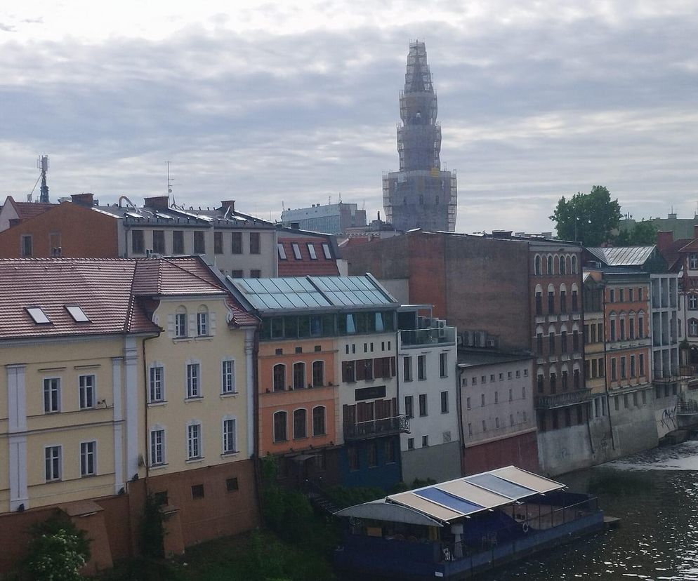 Remont opolskiej wieży ratuszowej ma zakończyć się wczesną jesienią