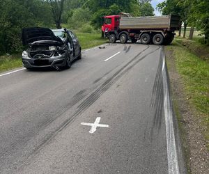 Wypadek na DW698 pod Mordami