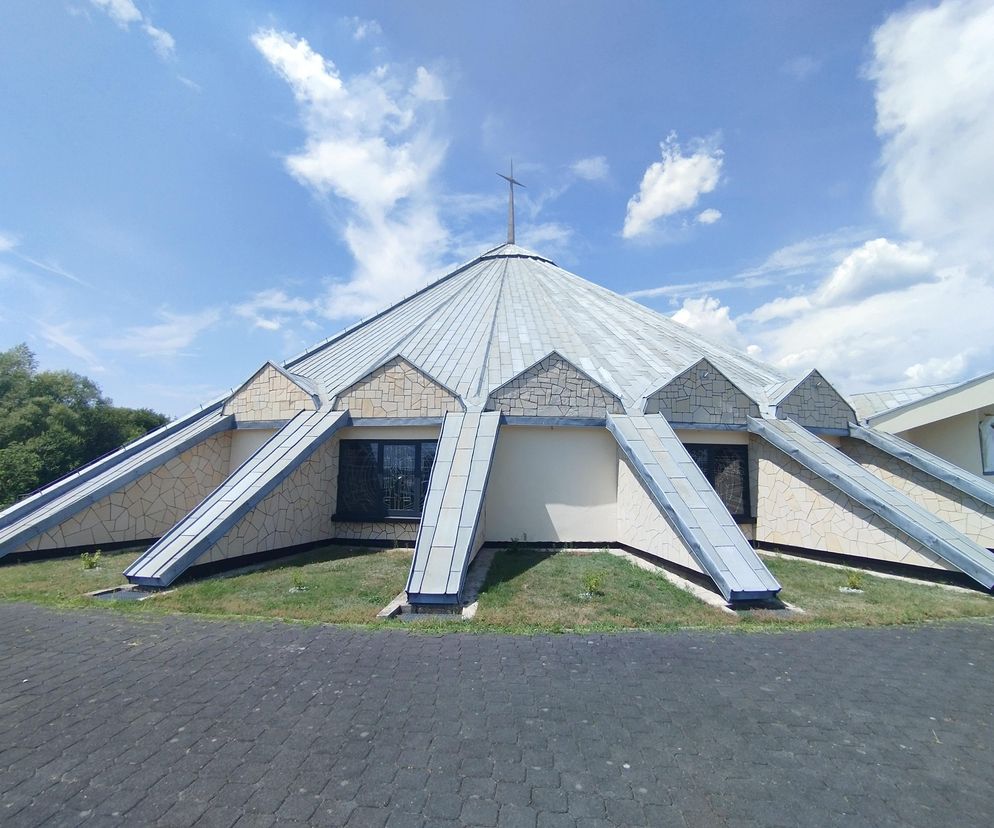 Kościół w Rudnikach z lat 80.