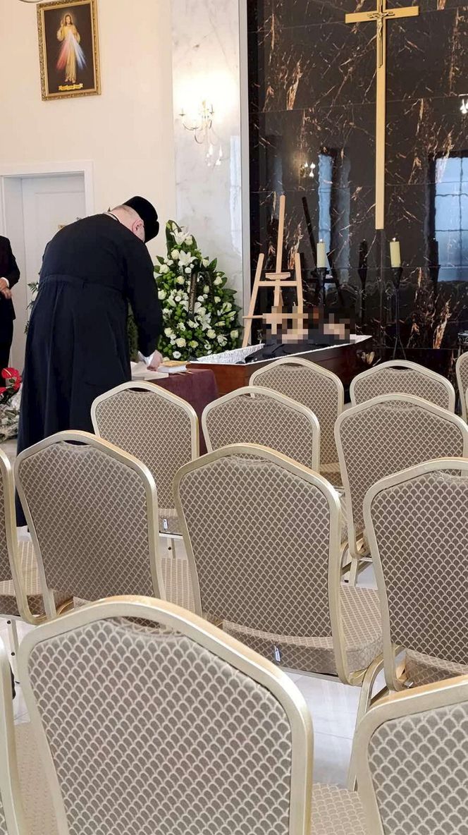 Pogrzeb pana Mikołaja z Siedlec. Do końca szukał rodziny dla 9-letniego syna. "Spełniłem swoje marzenie"