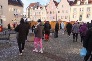 Bieg Mikołajów w Olsztynie. Około 400 osób pobiegło w charytatywnym celu [ZDJĘCIA]