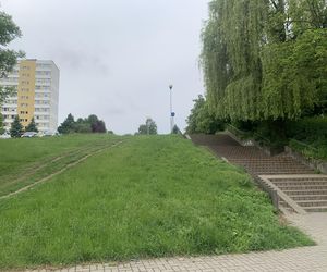 Schody dzielą ścieżkę rowerową. W internecie pojawiła się dyskusja na temat lubelskiej infrastruktury 