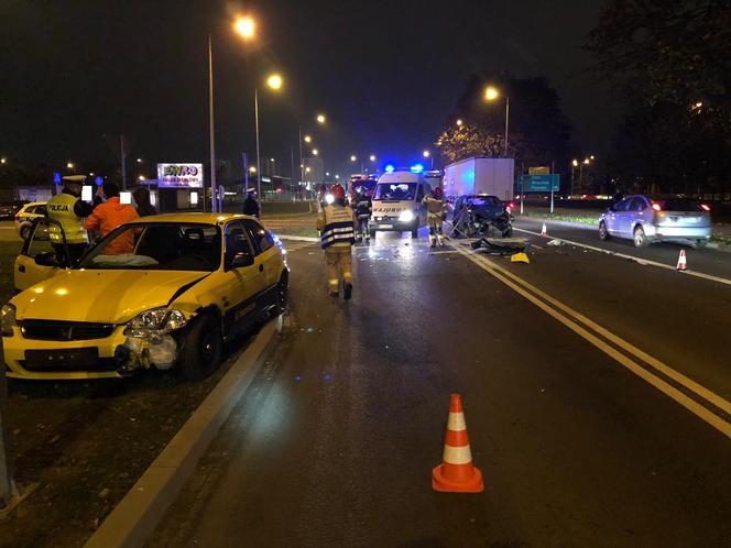 Groźnie wyglądająca kolizja na Estkowskiego. Zderzenie dwóch osobówek