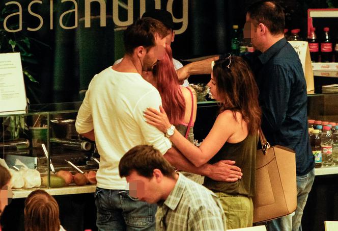 1PUBL_ KATARZYNA GLINKA Z PARTNEREM I SYNEM