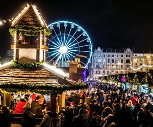 O takim jarmarku bożonarodzeniowym Polacy mogą pomarzyć. Płacisz raz, a jesz i pijesz, ile chcesz!