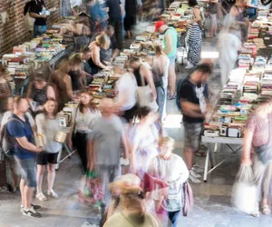 Biblioteka Elbląska wyprzedaje książki. 7 tysięcy egzemplarzy i każdy za 3 zł!