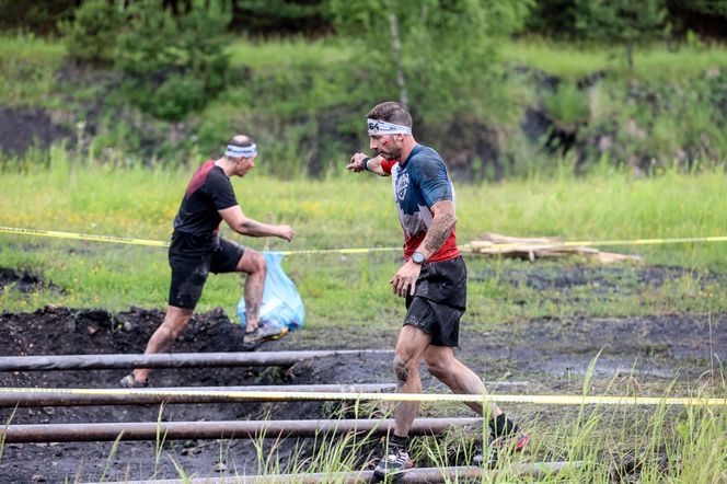 Runmageddon w Katowicach 2025. Błoto, pot i triumf na Hałdzie Kostuchna