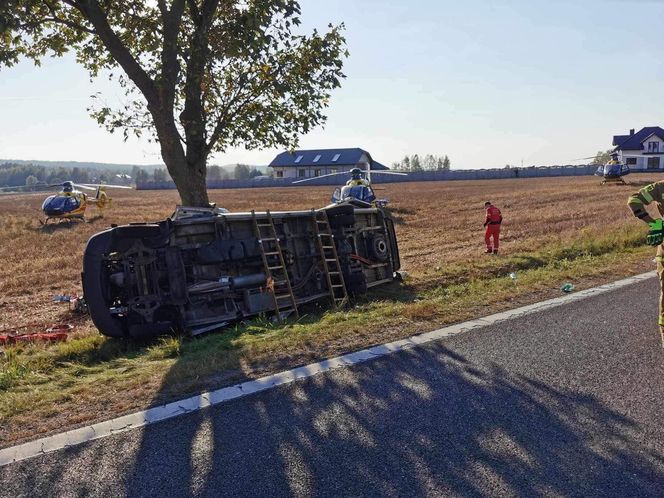 Tragiczny Wypadek Busa z Dziećmi w Miejscowości Lechów