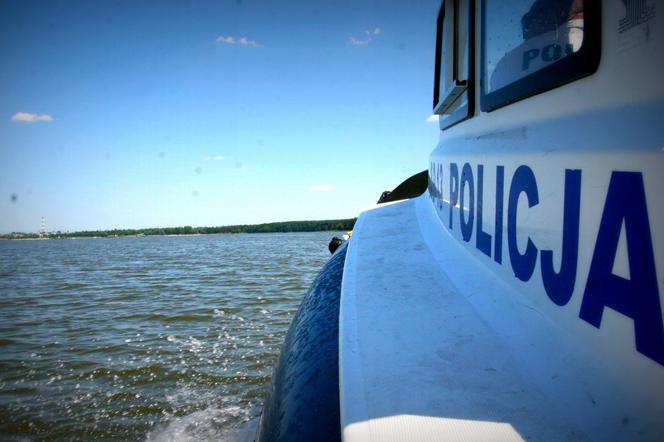 DRAMATYCZNA AKCJA RATUNKOWA na Jeziorze Białym. Nie żyje 58-letni mężczyzna