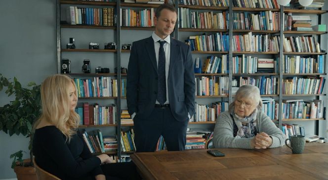 Barwy szczęścia, odcinek 3236. Karolina (Marta Dąbrowska), Bruno (Lesław Żurek), Amelia (Stanisława Celińska)