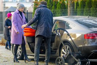 MAŁGORZATA KOŻUCHOWSKA Z MĘŻEM I SYNEM NA SPACERZE