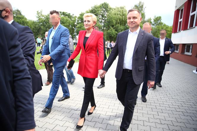Wybory 2020. Para prezydencka razem z córką oddali głosy w drugiej turze