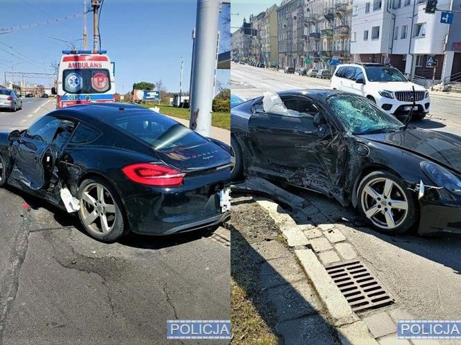 Porsche rozbiło się na latarni na ul. Trzebnickiej. Groźny wypadek we Wrocławiu 