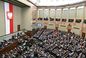 Ile naprawdę zarabiają politycy w Polsce? 