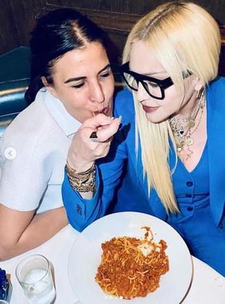 Madonna ma nową twarz! Zmieniła rysy twarzy makaronem?