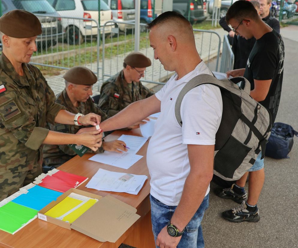 Wcielenie nowych ochotnikow do 11 Malopolskiej Brygady Obrony Terytorialnej