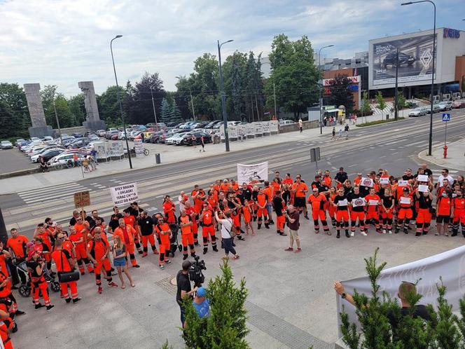 Protest ratowników medycznych w Olsztynie