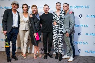 Olga Bończyk i Tomasz Schimscheiner oraz goście premiery sztuki Planeta 5.0
