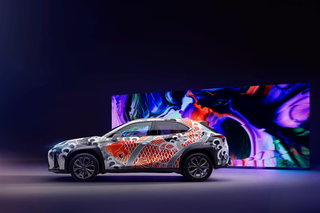 Wytatuowany Lexus UX