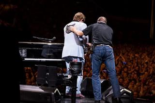 Elton stracił głos na scenie! Dramat gwiazdora