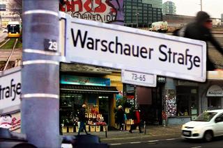 Odwiedziłem Warschauer Straße w Berlinie w poszukiwaniu śladów Warszawy. Nie ma Syrenki, ale też jest... fajnie! 