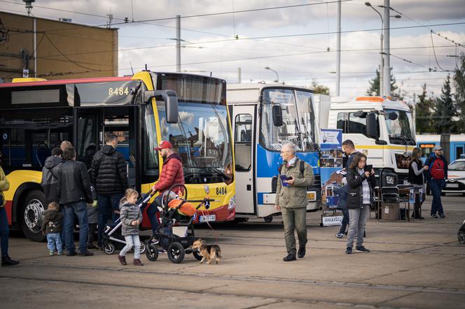 Dzień Otwarty MPK. Wrocławianie uczyli się jeździć tramwajem