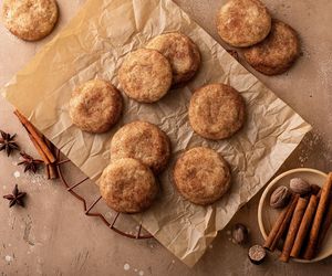 Kultowe ciasteczka snickerdoodles. Miękkie, maślane i cynamonowe