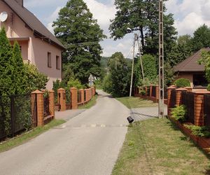 Ta wieś w Małopolsce przez ponad 100 lat była miastem. Średniowieczny zamek przekształcono tam w kościół 