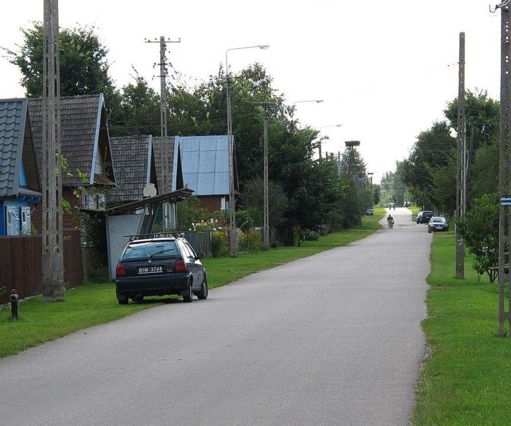 Do tej wsi z barwną historią na Podlasiu przyjeżdżają tłumy. Wszystko przez jednego mieszkańca