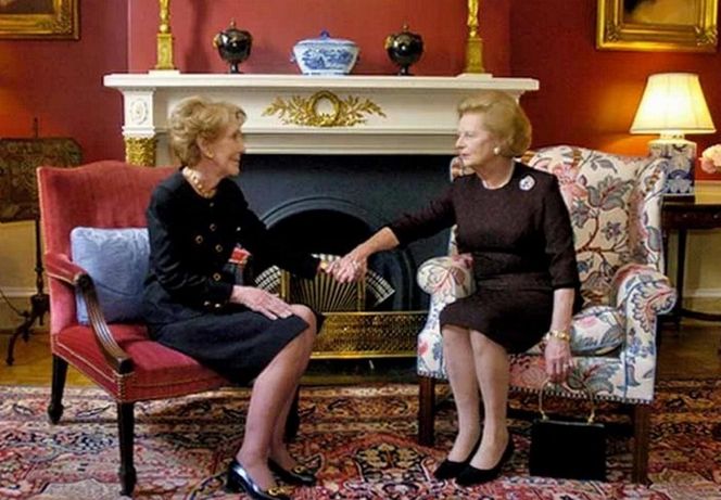 Ugoszczą Nawrockiego jak królową Elżbietę