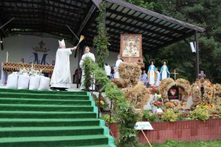Odpust w Gietrzwałdzie. Do słynącej z Objawień Maryjnych miejscowości przyjechały tłumy