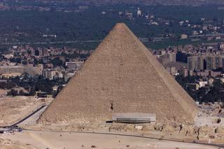 Para turystów uprawiała seks na piramidzie Cheopsa? Rusza śledztwo