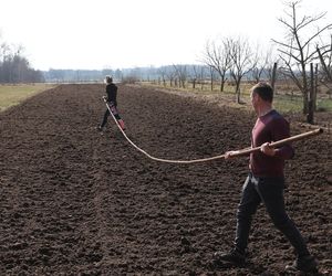 Justyna i Mateusz z serialu Rolnicy. Podlasie