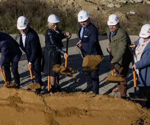 Rozpoczęła się budowa drogi na os. Kotuli w Rzeszowie. Pierwsza łopata wbita 