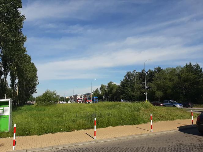 Karambol na ul. 42. Pułku Piechoty. Zderzyło się 7 samochodów [ZDJĘCIA]