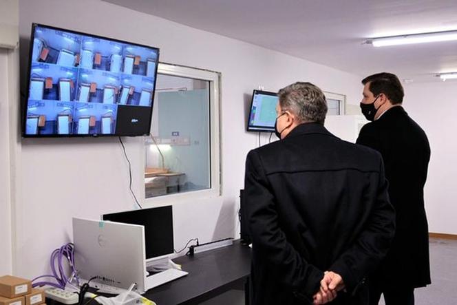 Tak wygląda szpital tymczasowy w Łodzi. Hala EXPO zmieniła się nie do poznania! 