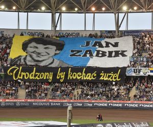 Trybuny podczas meczu Apator - Motor wyglądały pięknie! Mamy dużo zdjęć kibiców