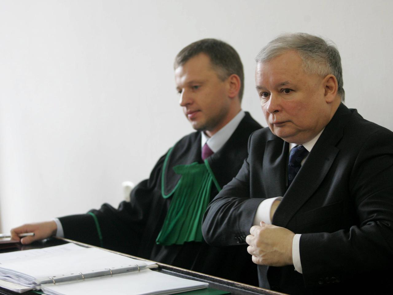 Bronił Kaczyńskiego, dostał fuchę od rządu