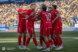 Halloweenowy horror w Zielonej Górze! Widzew awansuje po karnych