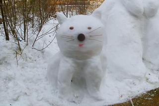 Zimowe rzeźby na węźle Głębokie