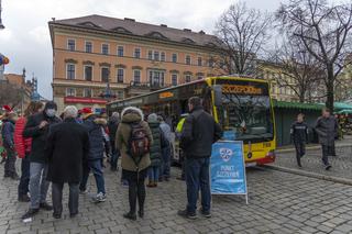 SZCZEPCIObus we Wrocławiu. Gdzie pojawi się przed świętami?