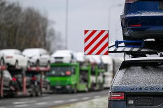 Kolejka ciężarówek przez protest przewoźników na granicy w Medyce