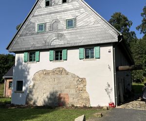 Dolny Młyn w Wojciechowie k/Lubomierza - nowy właściciel odziedziczył urządzenia młyńskie i utworzył prywatną ekspozycję muzealną