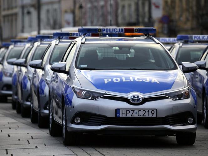 Radiowozy z napędem hybrydowym. Warszawska policja dostała 37 takich samochodów