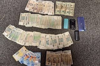 Policjanci złapali oszusta 