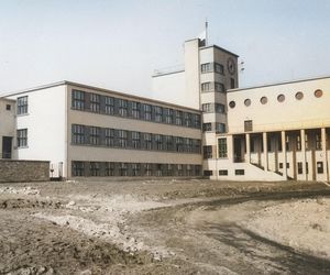 Budynek projektu Tadeusza Michejdy. Ratusz w Janowie