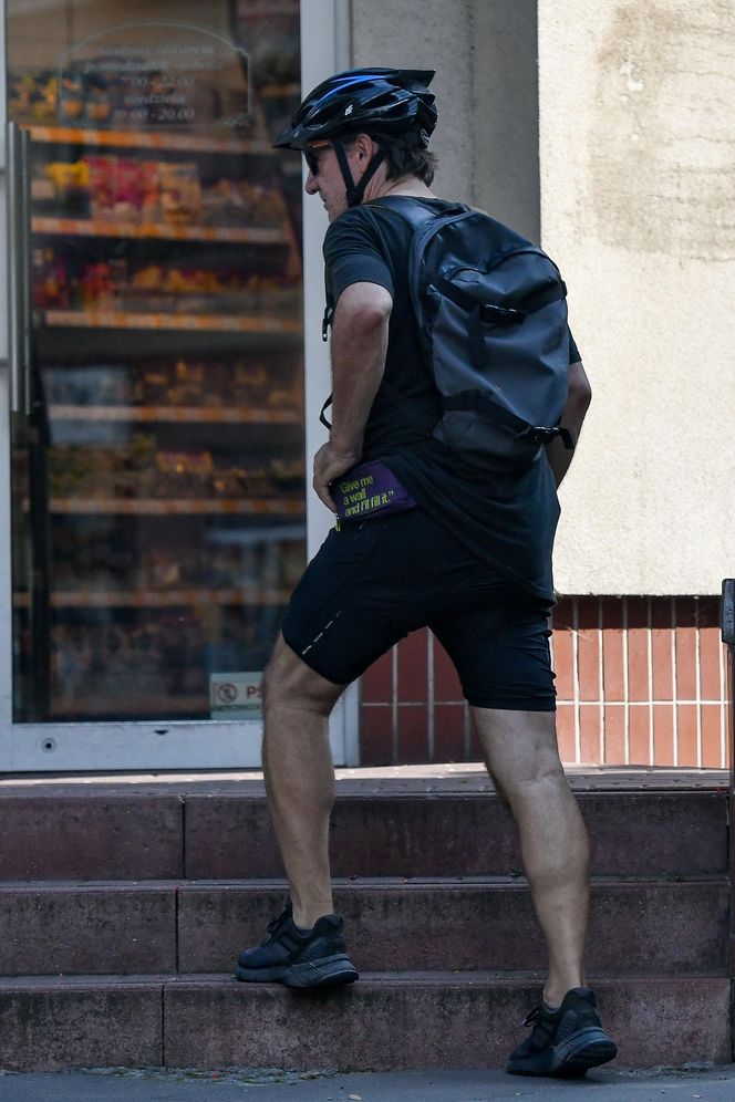 Robert Więckiewicz na rowerze