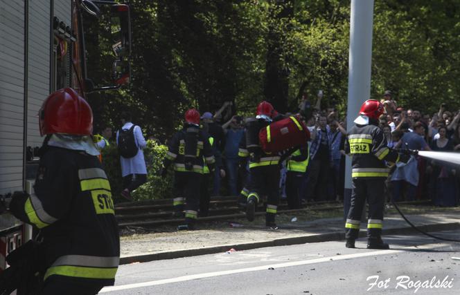 Wrocław: Pożar na pochodzie juwenaliowym [ZDJĘCIA]