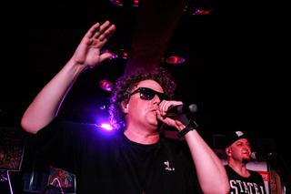 Dalszy ciąg ciekawej zimy w Hard Rock Pub Pameli. Gutek, Sidney Polak i inni...